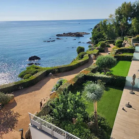 Vue Panoramique Avec Piscine A Solenzara Kamiesch